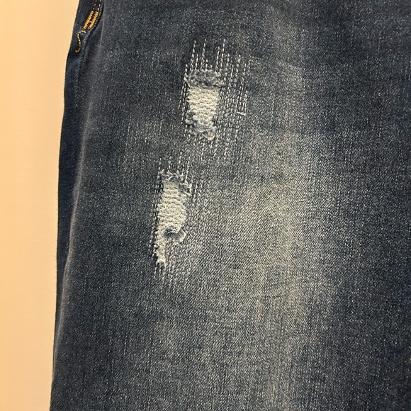 Soft Surroundings distressed dark wash capris - Picture 3 of 6